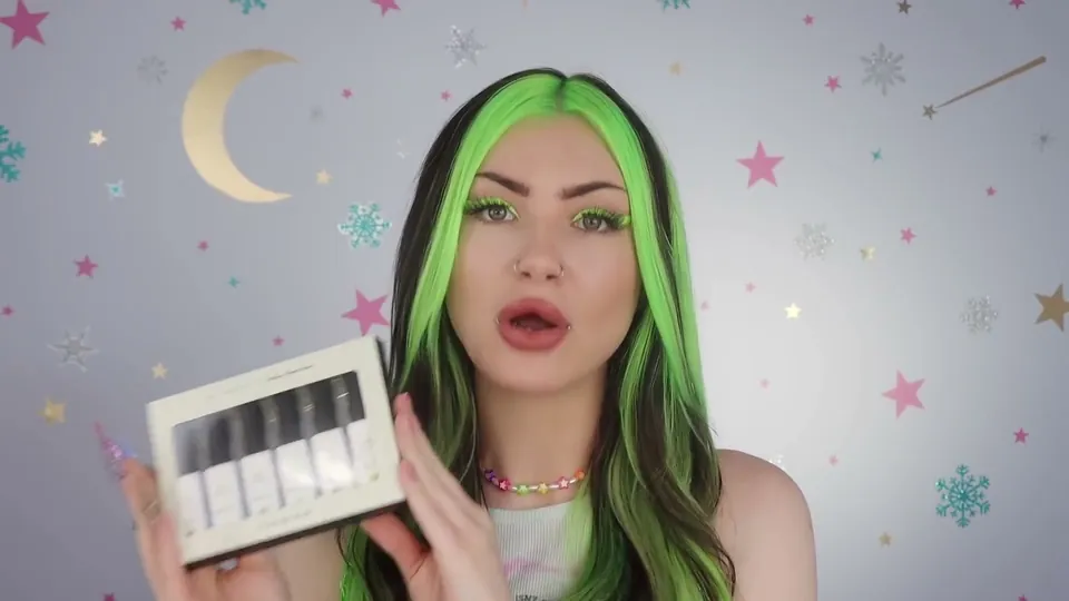 Emily Susanah for Makartt, a still from the sponsored video on gel nail polish